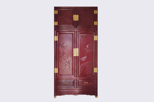 满洲里高端中式家居装修深红色纯实木衣柜
